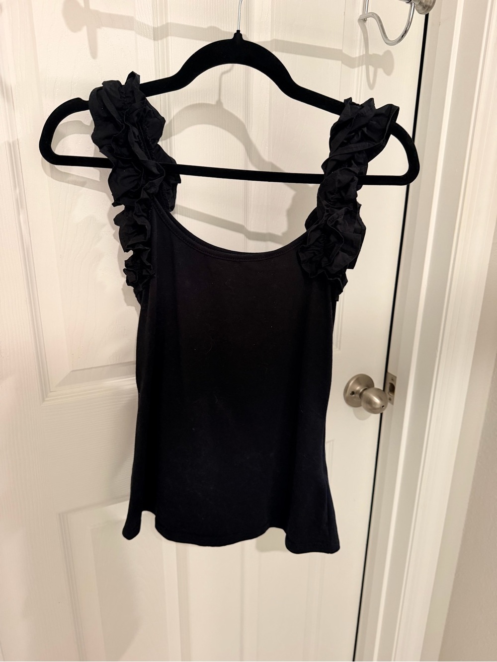 Sleeveless Ruffle Strap Tank Top - Black - Picture 4 of 4
